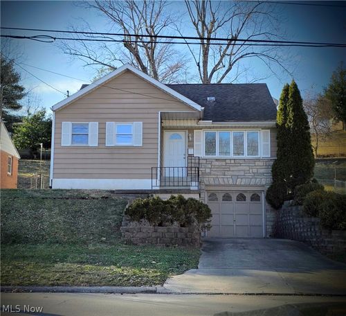 2417 Morningside Ave, Parkersburg, WV, 26101-2929 | Card Image