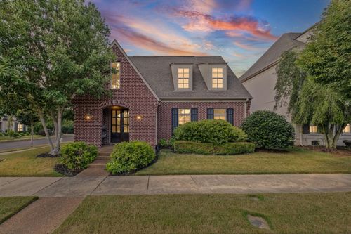 1036 Russell Farms Rd, Collierville, TN, 38017-5800 | Card Image