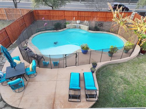 158 Glen Eagles Dr, Cibolo, TX, 78108-3343 | Card Image