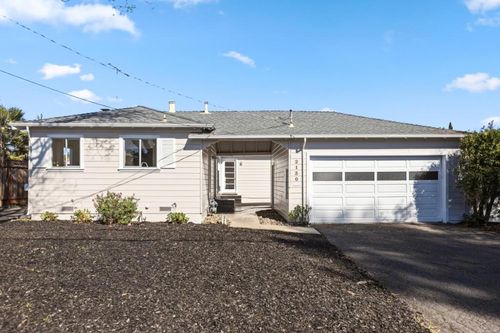 2130 Madison Avenue, Redwood City, CA, 94061 | Card Image