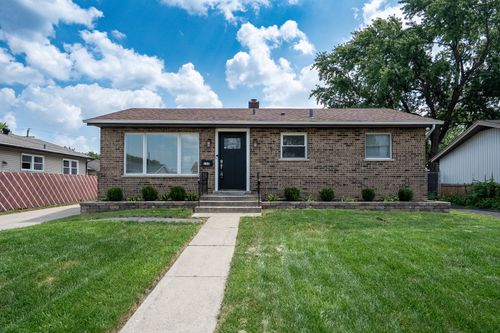 135 W Natalie Ln, Addison, IL, 60101-3413 | Card Image