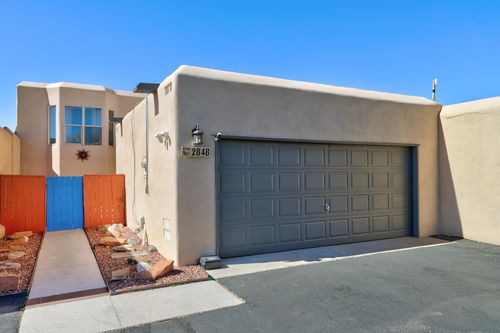 2848 Plaza Rojo, Santa Fe, NM, 87507-5377 | Card Image