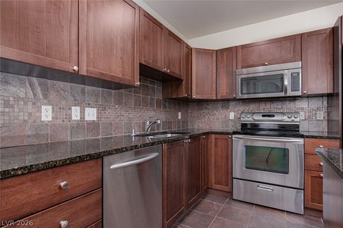 522-2405 W Serene Ave, Las Vegas, NV, 89123-6560 | Card Image
