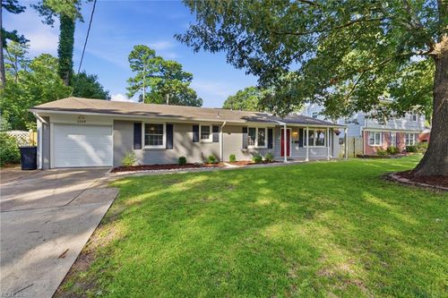 3249 Deer Park Dr, Virginia Beach, VA, 23452-5260 | Card Image
