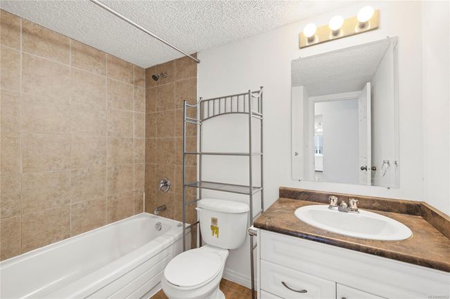 202 - 218 Bayview Ave, Condo with 2 bedrooms, 1 bathrooms and null parking in Ladysmith BC | Image 20