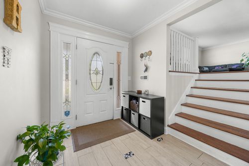 573 Maple Ave, Lisle, IL, 60532-2423 | Card Image