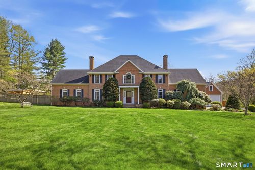 16 Robin Hood Ln, Easton, CT, 06612-1267 | Card Image