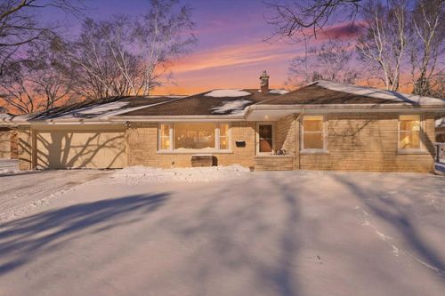 963 14th Ave, Grafton, WI, 53024-1513 | Card Image