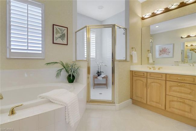 APT-2004 - 762 Regency Reserve Cir, Condo with 3 bedrooms, 3 bathrooms and 2 parking in NAPLES FL | Image 25