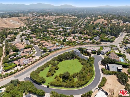 18160 Knollhill, Granada Hills, CA, 91344-5954 | Card Image