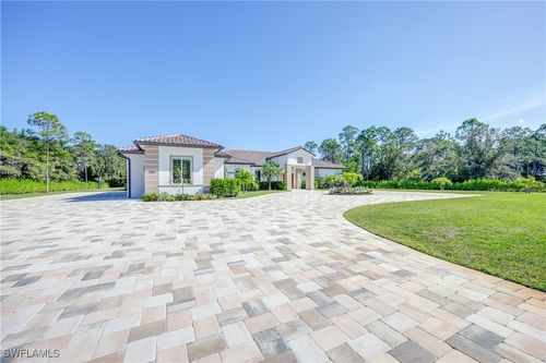 590 Carica Rd, NAPLES, FL, 34108-2692 | Card Image