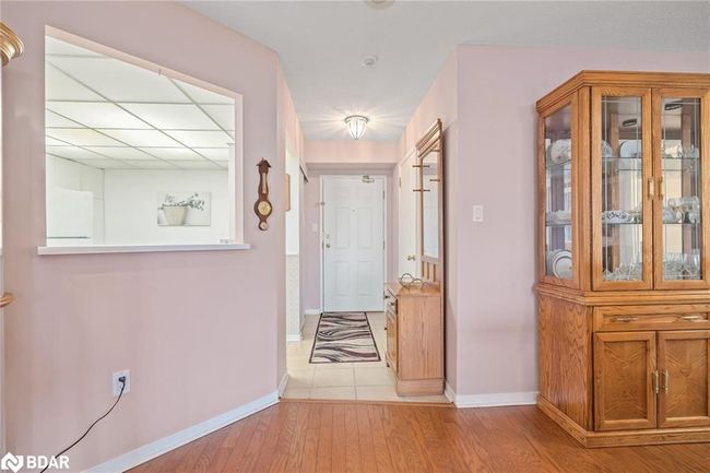 602 - 20 Mcfarlane Dr, House attached with 2 bedrooms, 1 bathrooms and 1 parking in Halton Hills ON | Image 5