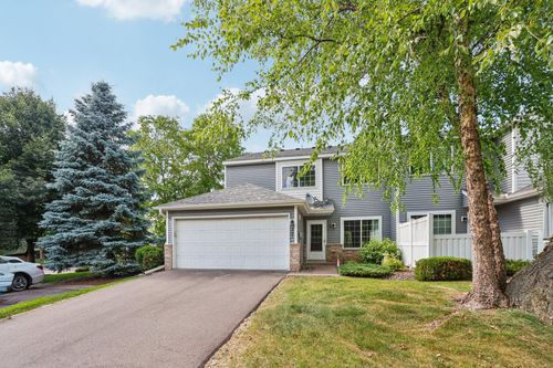 2001 Gresham Ave N, Oakdale, MN, 55128-4408 | Card Image