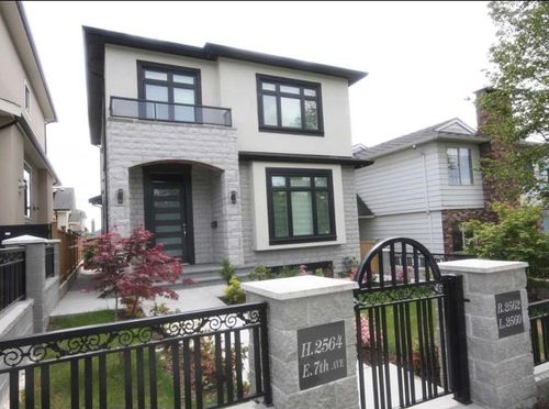 2564 E 7th Ave, Vancouver, BC, V5M1T4 | Card Image