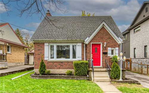 35 Pattandon Ave, Kitchener, ON, N2M3S6 | Card Image
