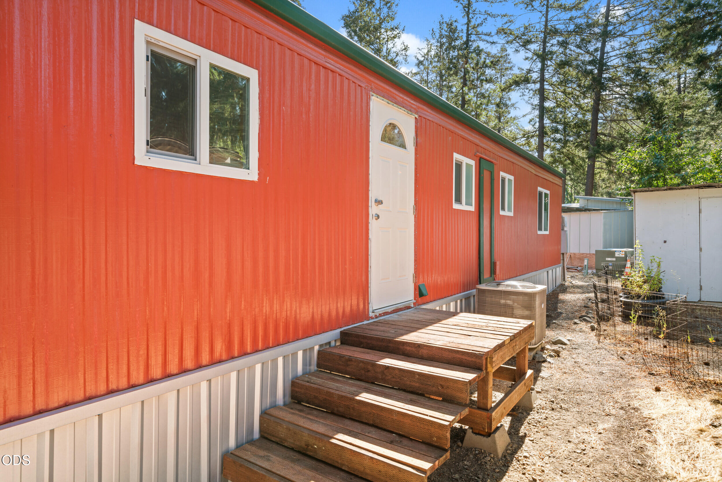 Manufactured In Park in Applegate 5