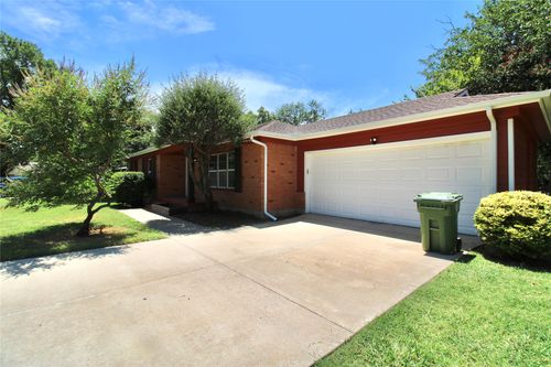 7004 Deville Dr, North Richland Hills, TX, 76180-8218 | Card Image