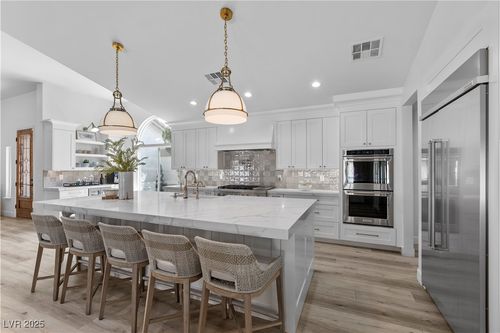 2250 Bowie Cir, Henderson, NV, 89014-4909 | Card Image