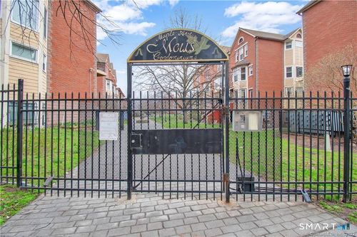 d-22 Franklin Ave, Hartford, CT, 06114-1006 | Card Image