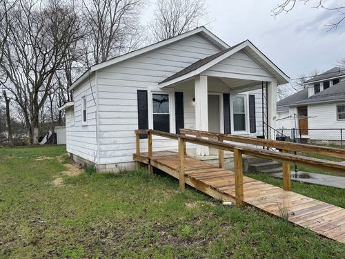 302 W Decherd St, Tullahoma, TN, 37388-3418 | Card Image