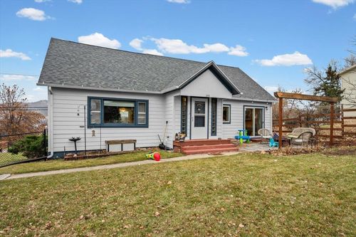 640 University St, Spearfish, SD, 57783-1923 | Card Image