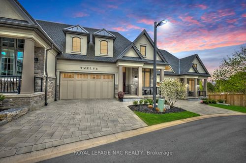 {{alt}} | Card Image