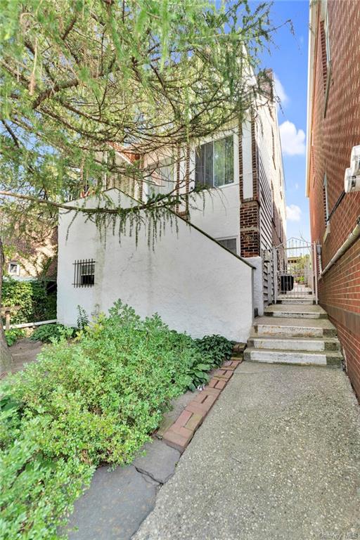 Lester St, Bronx, NY 10467