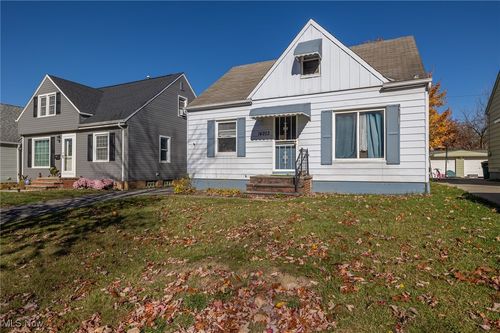 14203 Tabor Ave, Maple Heights, OH, 44137-3829 | Card Image