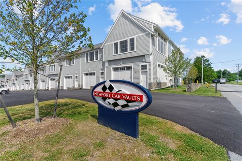 23-55 John Clarke Rd, Middletown, RI, 02842-5686 | Card Image