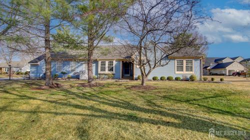 32 Canterbury Dr, Monroe, NJ, 08831-5627 | Card Image