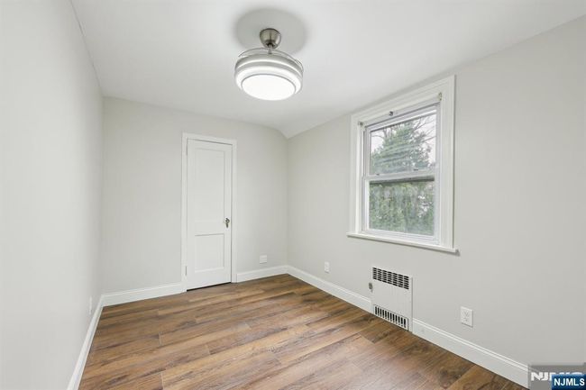 756 Cedar Ln, Condo with 3 bedrooms, 2 bathrooms and null parking in Teaneck NJ | Image 11