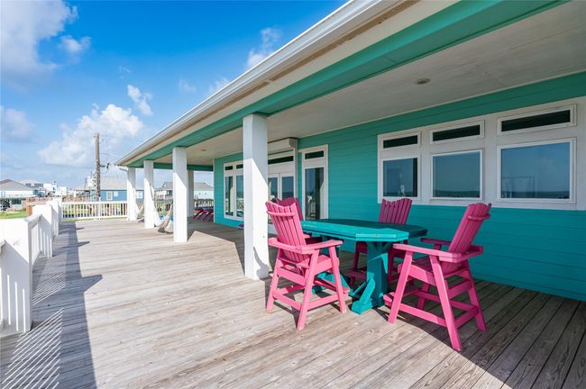 852 Lazy Ln, House other with 4 bedrooms, 3 bathrooms and 1 parking in Crystal Beach TX | Image 6