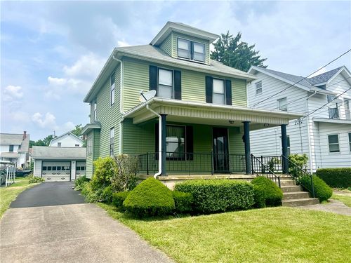 1035 Beckford St, New Castle, PA, 16101-4303 | Card Image