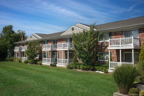 apt-l-20 W Shore Rd, Oakdale, NY, 11769-2139 | Card Image