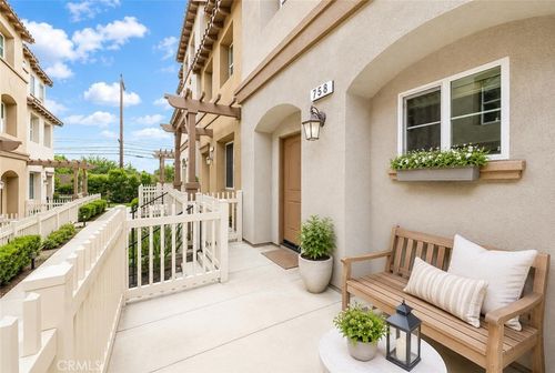 758 E Matchwood, Azusa, CA, 91702 | Card Image