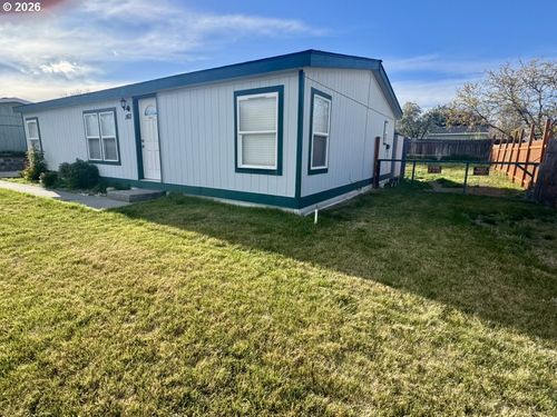 160 Elizabeth Dr, Stanfield, OR, 97875-9716 | Card Image