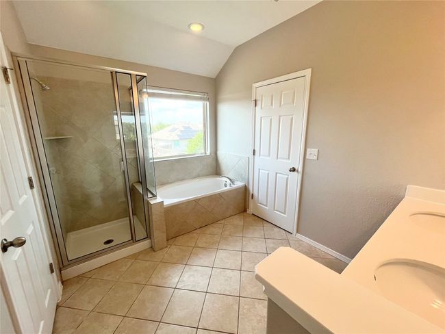 Primary bath | Image 12