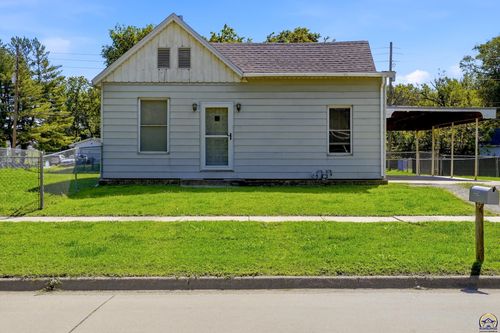 2214 Sw Central Park Ave, Topeka, KS, 66611 | Card Image
