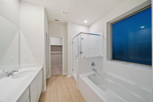 1081 Westfork Dr, House other with 5 bedrooms, 3 bathrooms and 3 parking in Sealy TX | Image 18