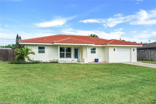 9807 Kentucky St, BONITA SPRINGS, FL, 34135-4649 | Card Image