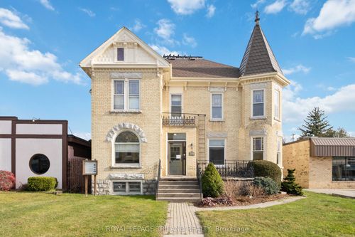 250 Main St, Parkhill, ON, N0M | Card Image