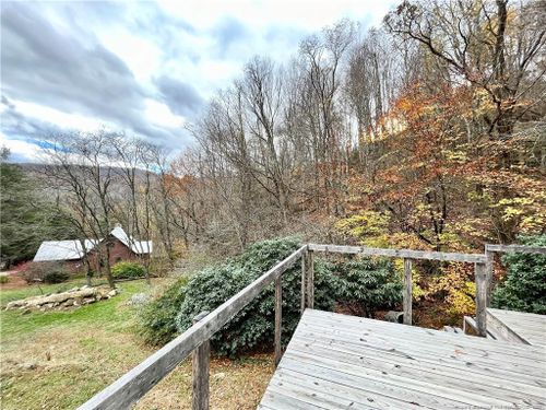 269 Willow Mountain Dr, Vilas, NC, 28692-8952 | Card Image