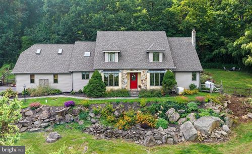 110 Lovell Ln, GLENMOORE, PA, 19343-1826 | Card Image