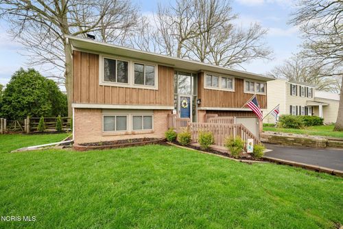 324 Southwood Dr, Perrysburg, OH, 43551-1845 | Card Image