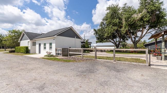 812 Jameson Rd, House other with 3 bedrooms, 2 bathrooms and null parking in Lithia FL | Image 23