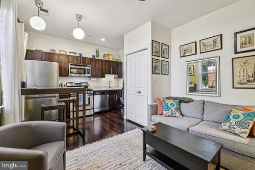 unit-304-315 G St Ne, WASHINGTON, DC, 20002-4360 | Card Image