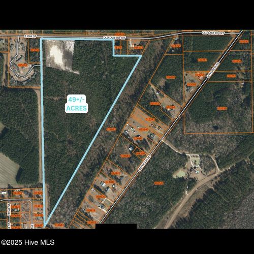 465 Old Lake Rd, Lake Waccamaw, NC, 28450 | Card Image