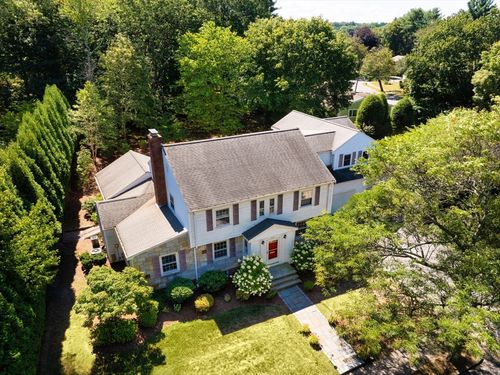 137 Hagen Rd, Newton, MA, 02459-2732 | Card Image