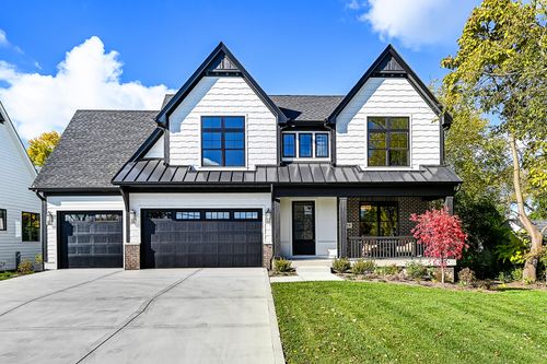 6200 Clarendon Hills Rd, Willowbrook, IL, 60527-2111 | Card Image