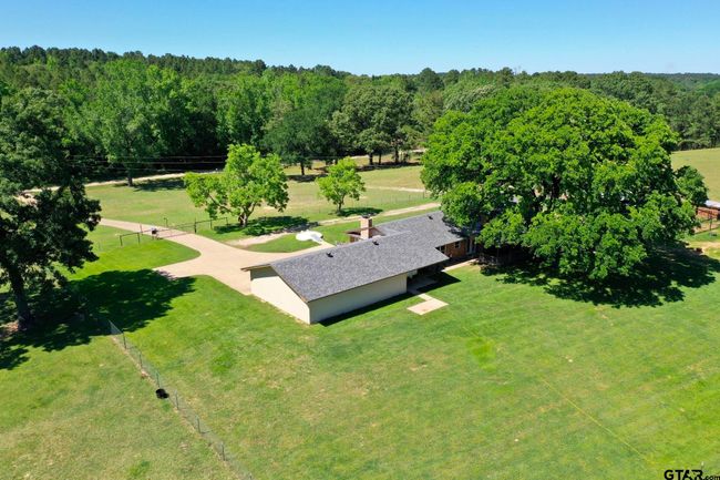 3662 An County Road 359, Home with 3 bedrooms, 3 bathrooms and null parking in Palestine TX | Image 35
